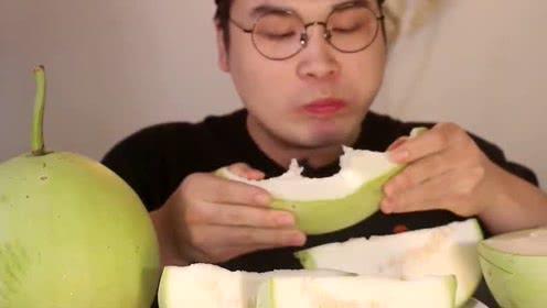 美少女吃葫芦瓜视频,趣味横生瞬间引网友热议